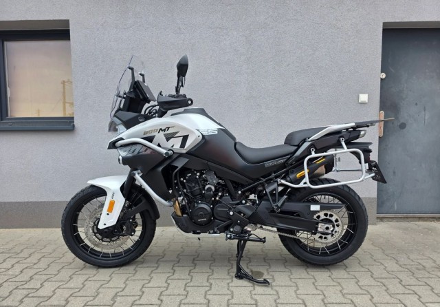 cf-moto