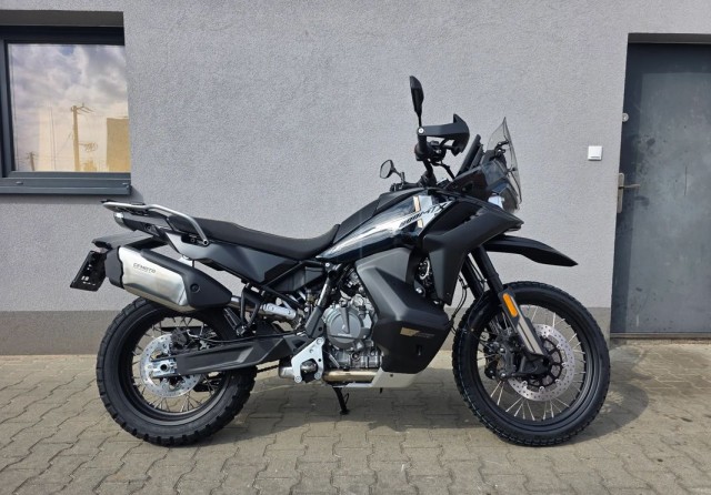 cf-moto