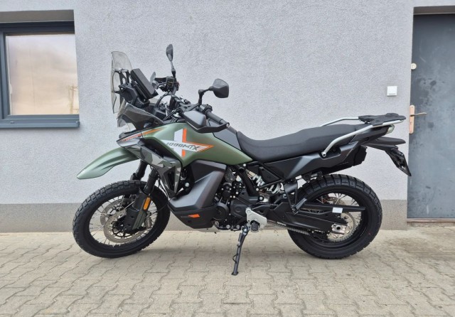 cf-moto