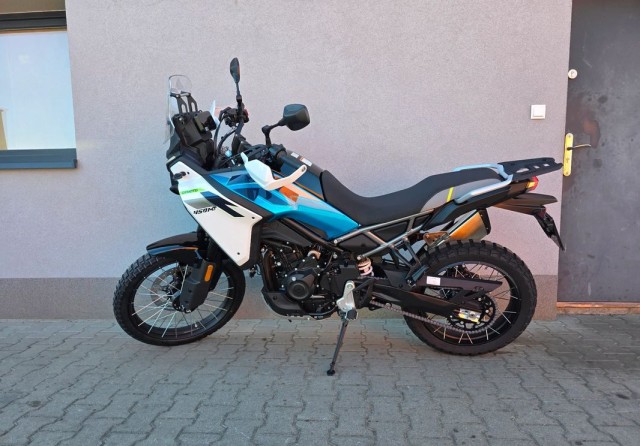cf-moto